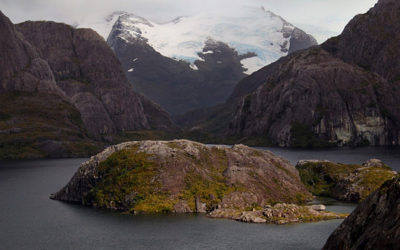 Ecocidio en territorio Kawésqar en el sur de Chile