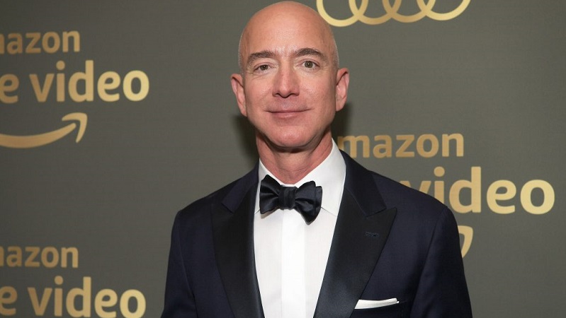 El multimillonario Jeff Bezos ganó 8.400 millones de dólares en un día