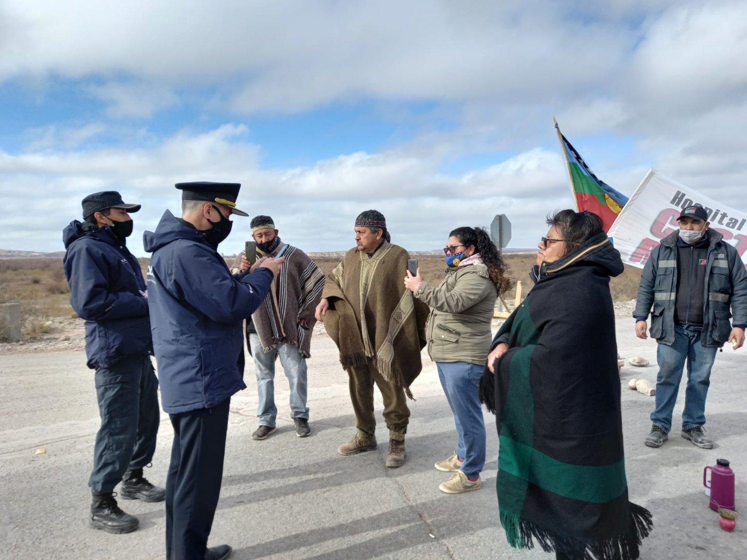 Amenaza de desalojo a los cortes de comunidades mapuche en Vaca Muerta