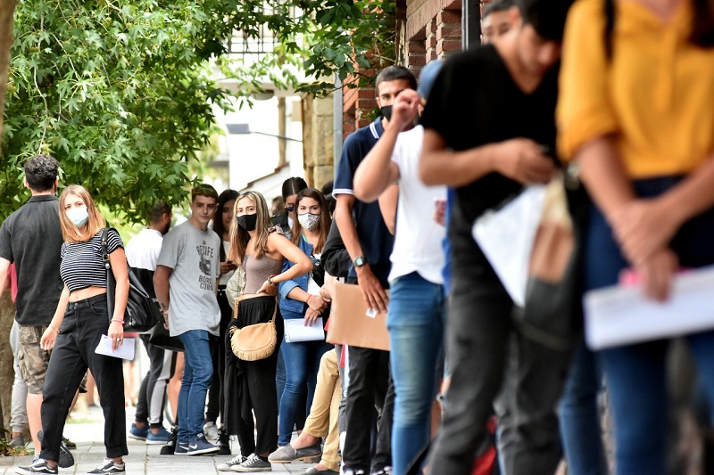 Primer Paso: parches para una juventud en crisis