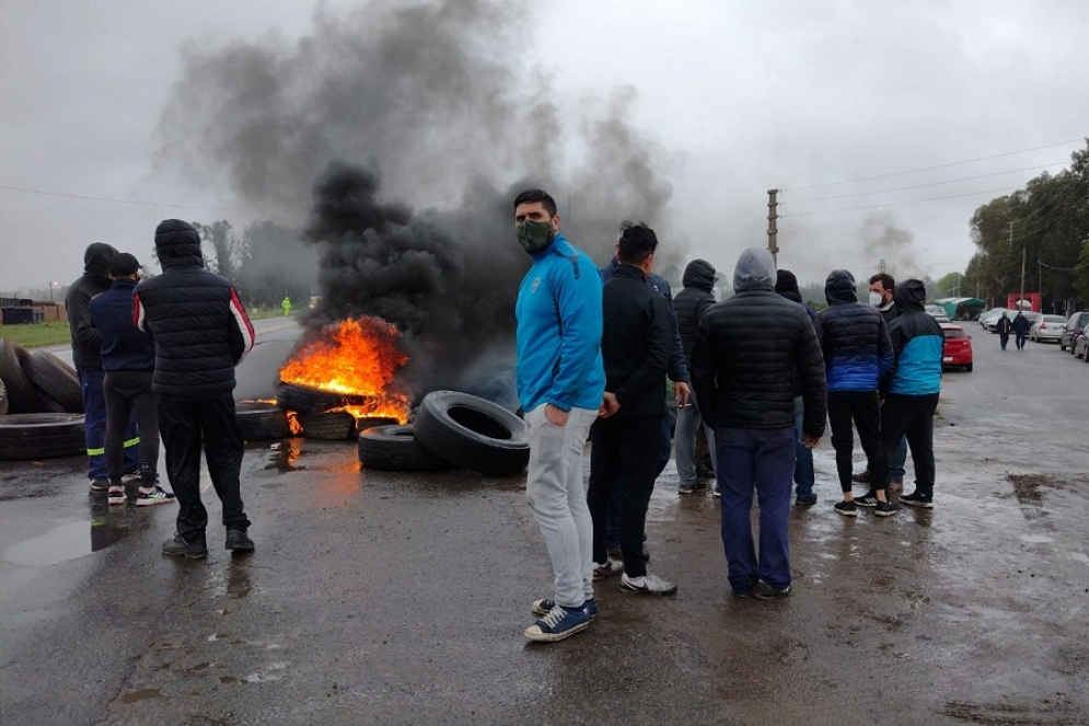 Trabajadores de Heil Trailer inician medidas de lucha por salarios impagos