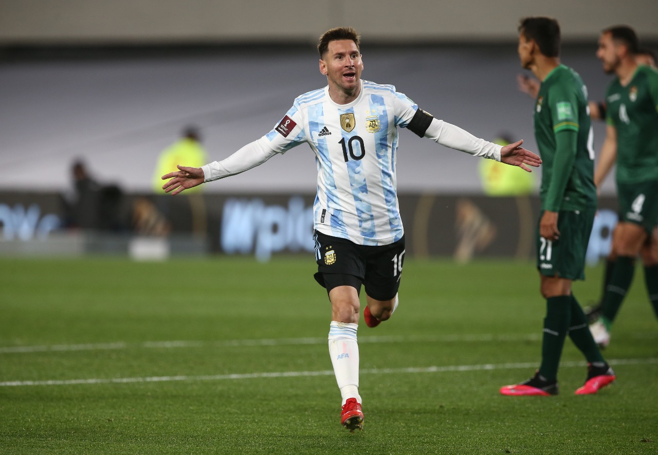 Goleada de Argentina a Bolivia con triplete de Messi