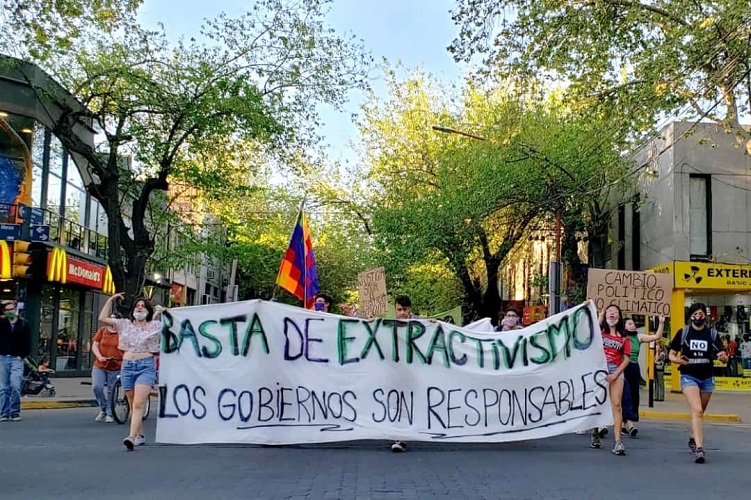 Mendoza se manifestó contra los proyectos extractivistas y por la crisis climática