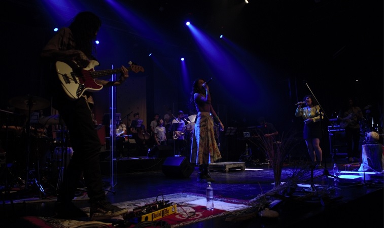 Spaghetti Western y la Orquesta Maipufónica dieron cátedra en el Teatro Plaza