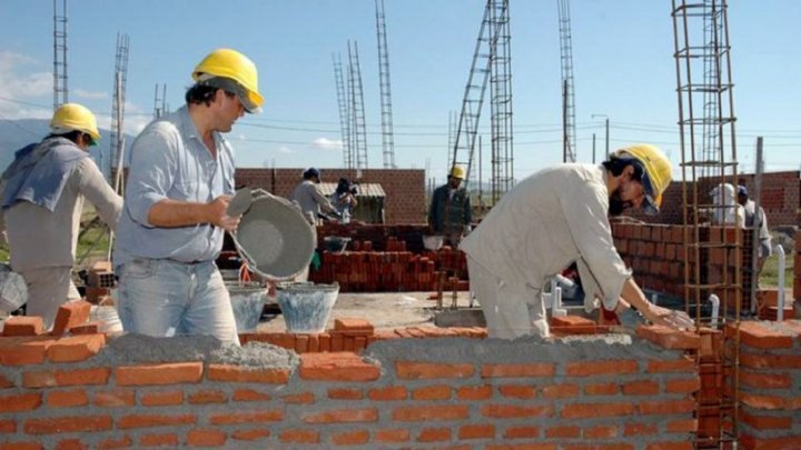 Débil recuperación: la actividad económica subió un 0,8 % en julio