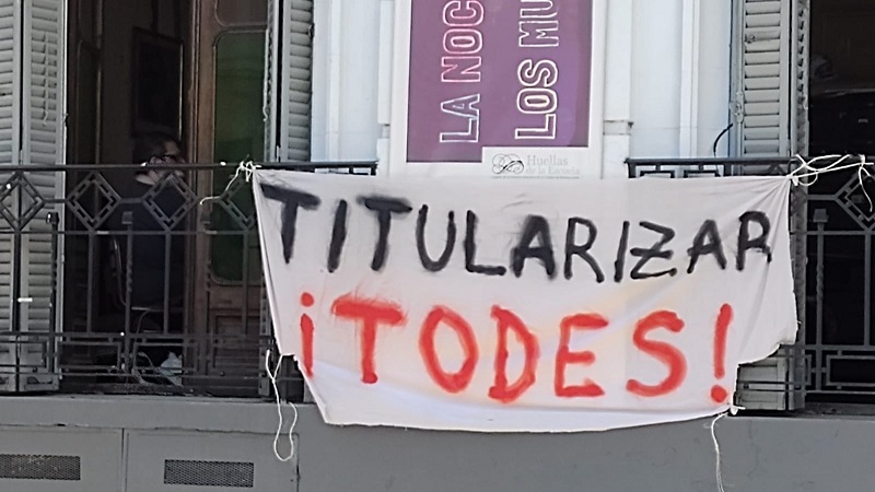 Docentes de nivel medio y superior paran y movilizan este jueves contra la precarización laboral