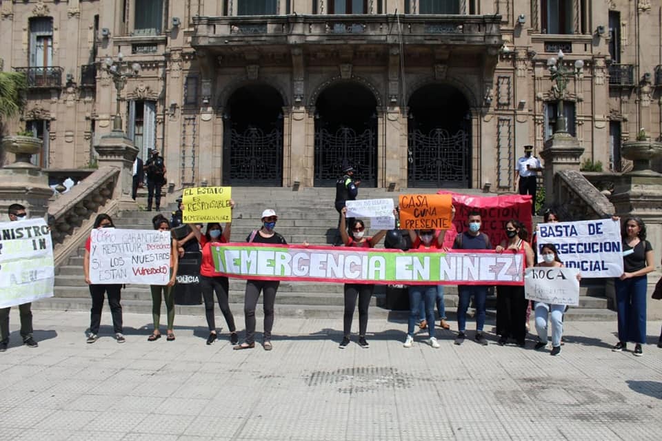 Trabajadores de la Dinayf movilizaron hacia Casa de Gobierno y sostienen un paro por 72 h