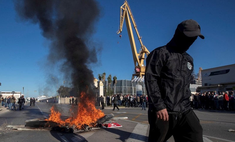 Comenzó la huelga general indefinida del metal en Cádiz: piquetes, represión y resistencia obrera