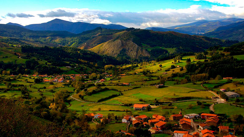 Cantabria: ¿'coliving' y Ley del Suelo contra la despoblación rural?