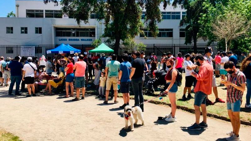 Chile: jornada de votaciones con largas filas y un escenario abierto 