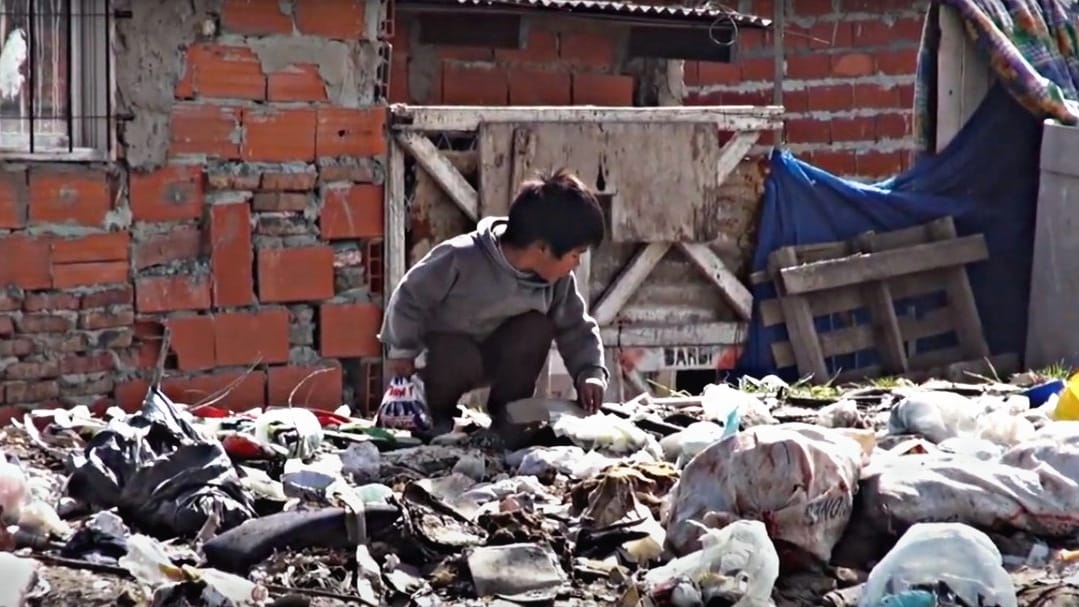 “Los chicos contaminados por plomo en sangre crecen mucho menos, tienen bajo peso y huesos débiles”