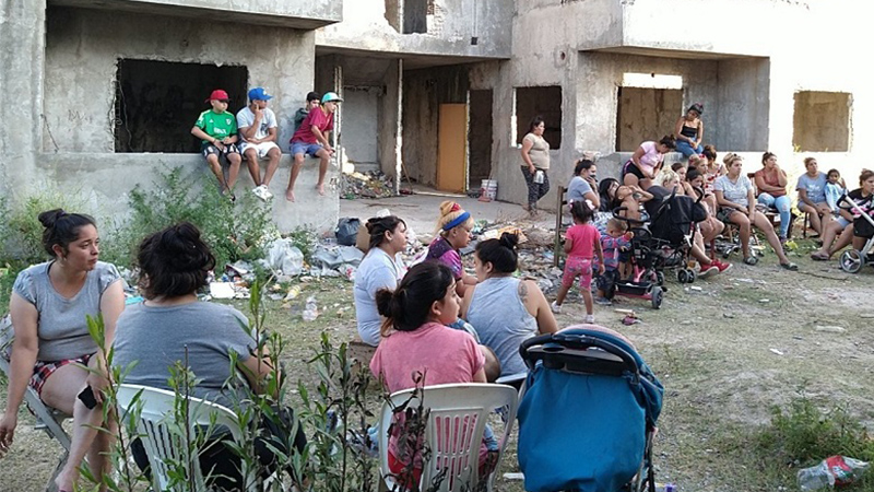 Familias de la toma del barrio El Garrote movilizarán por vivienda digna