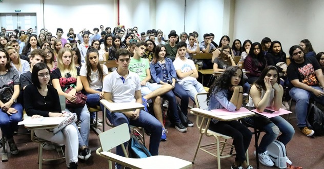 Solo el 12% de los jóvenes de los sectores más pobres ingresa a la universidad