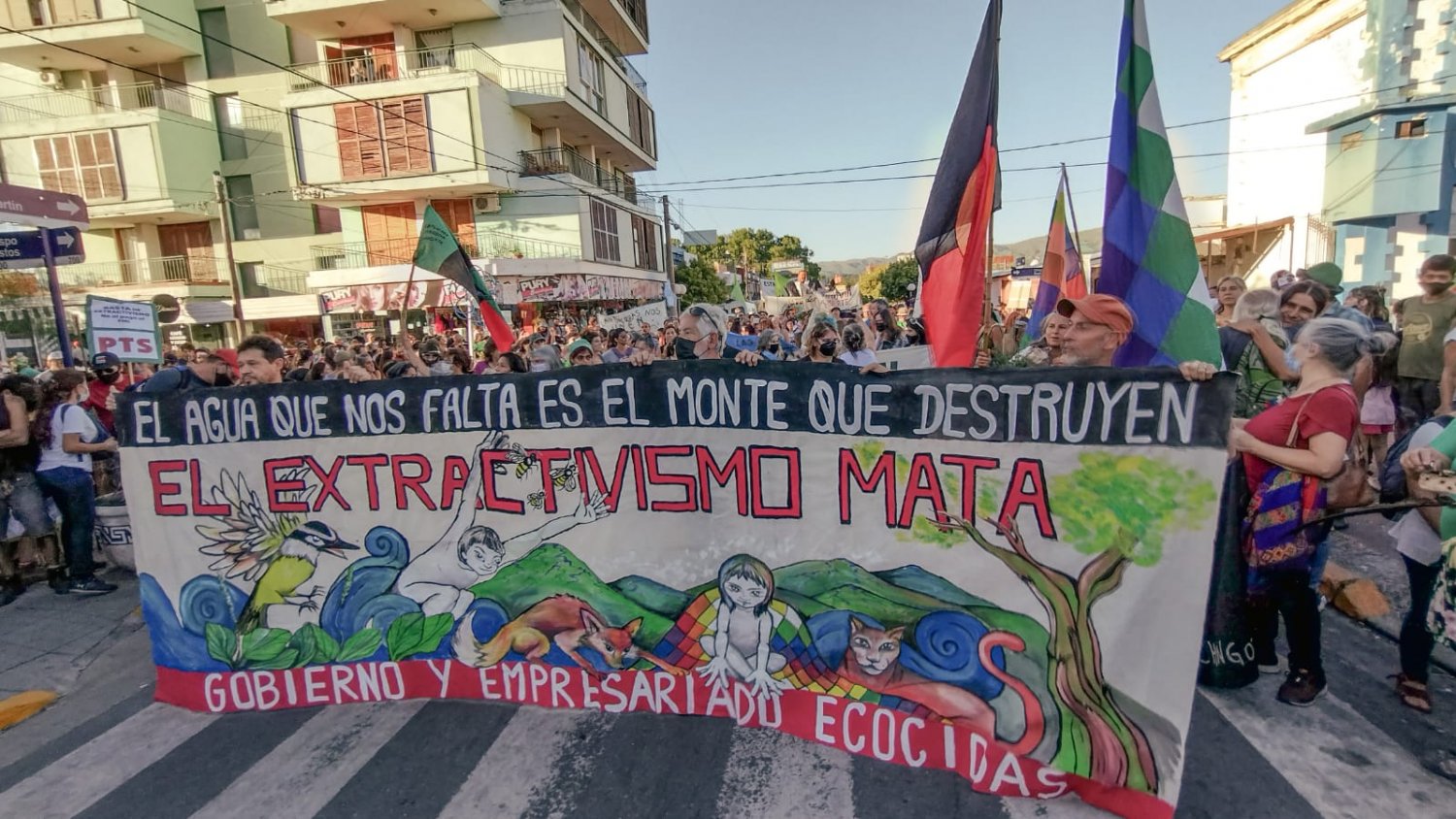 El extractivismo mata: Cosquín y la 14° caminata plurinacional por el agua, la tierra y la vida