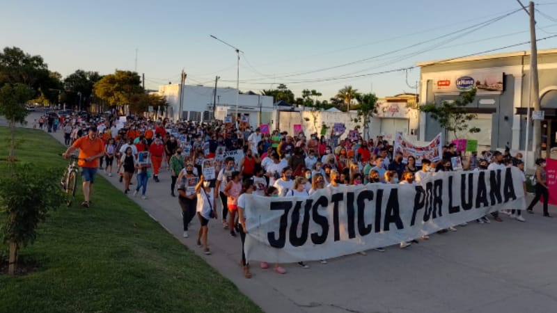 Luana: 800 personas pidieron justicia en la localidad de Pilar