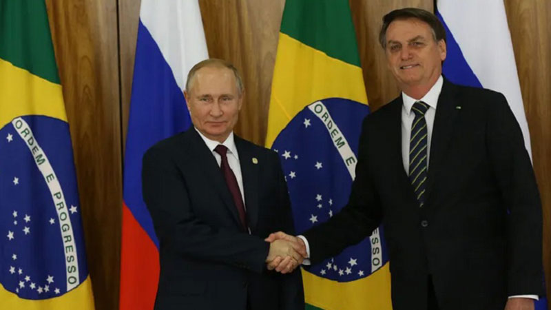 Bolsonaro visita a Putin para disgusto de Biden