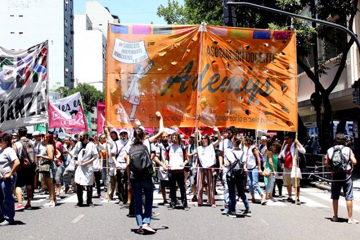 Docentes porteños van al paro contra el acuerdo con el FMI y el ajuste en educación