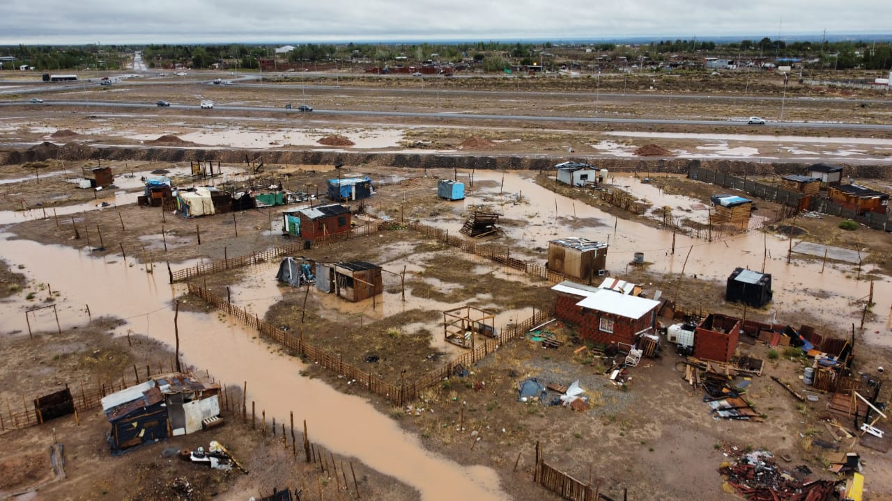 Cuando la capital de la provincia de Vaca Muerta queda bajo agua