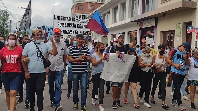 Movilizan por libertad a los presos por luchar contra el hambre y el ajuste en Jujuy