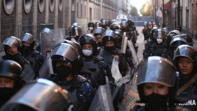 Nos tienen miedo: Marina resguarda Palacio Nacional este 8 de marzo