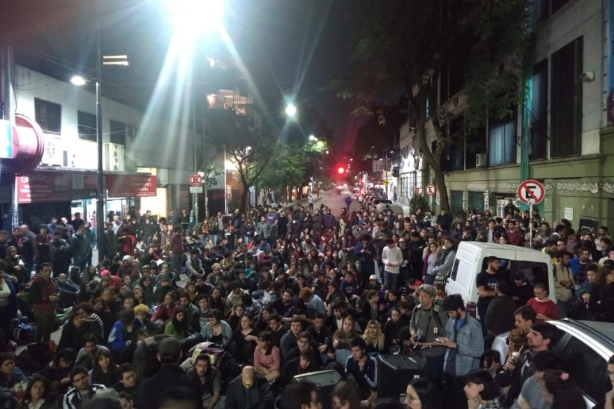 Filosofía y Letras: habrá asamblea de estudiantes por el 24 de marzo