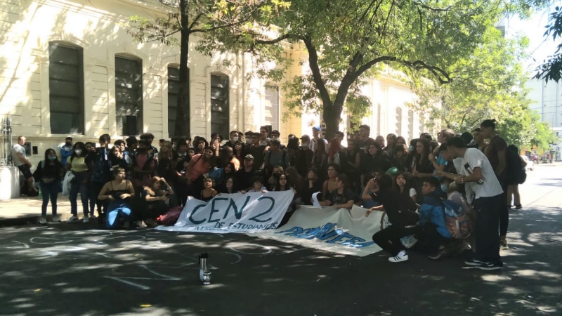 La Plata: estudiantes del Normal 2 acusan a directivos de justificar abusos y exigen ESI