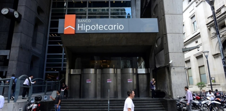 La Bancaria en estado de alerta por despidos en el Banco Hipotecario