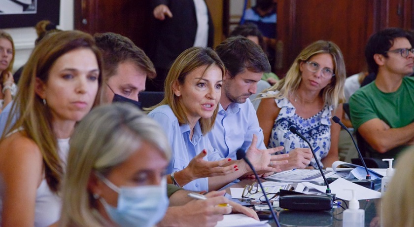 Cinco claves de la reforma del estatuto docente que Acuña quiere hacer votar este jueves en Legislatura