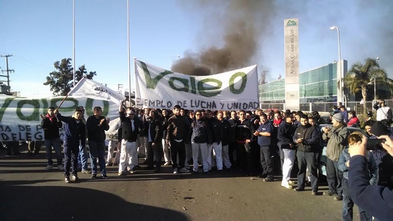 Trabajadores de ex Valeo Córdoba exigen el pase a planta de todos 