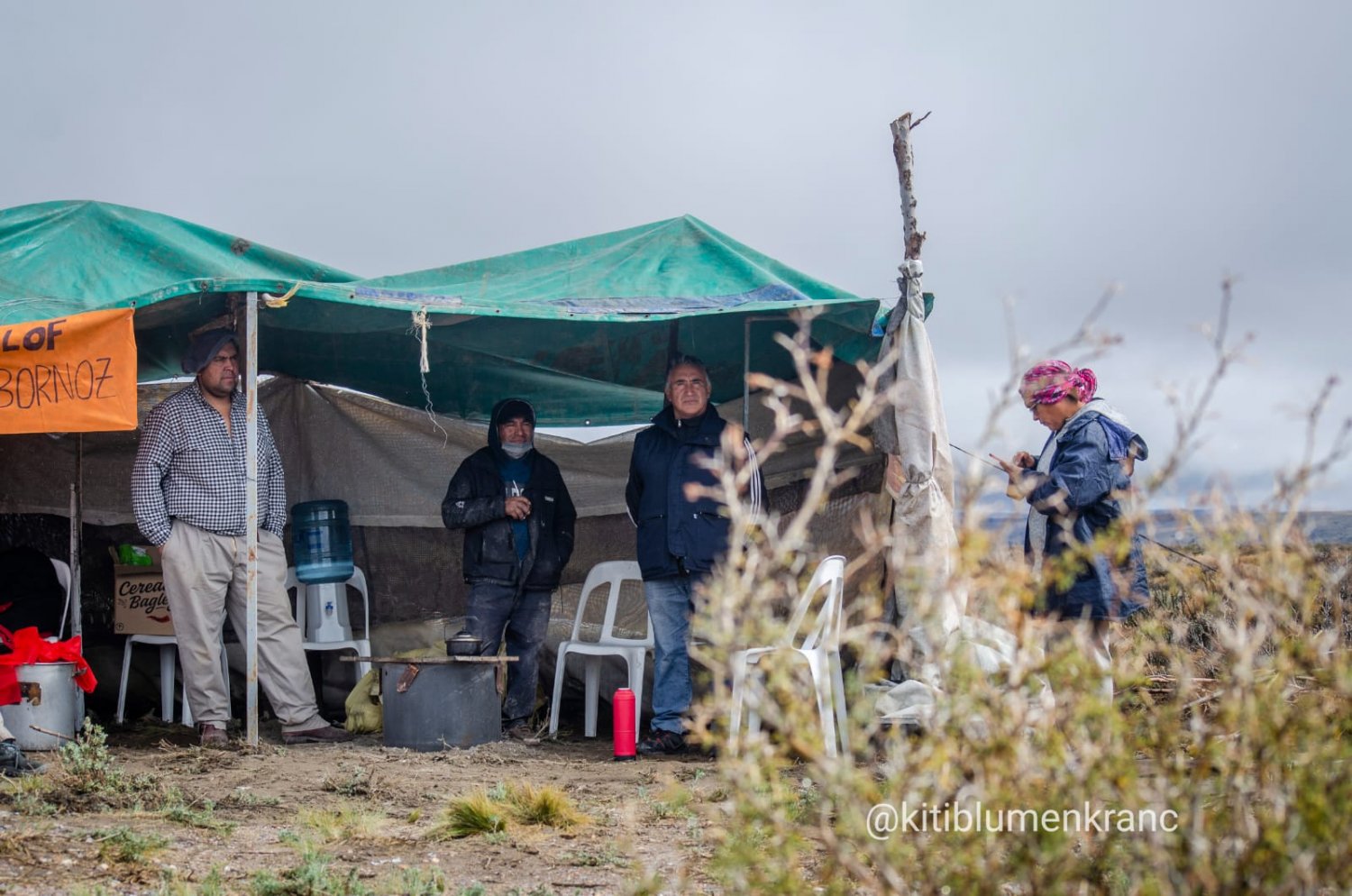 Organizaciones acampan en apoyo a una Lof Mapuche de Río Negro