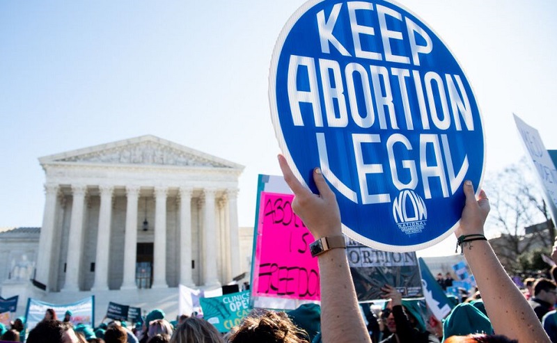 La Corte Suprema de Estados Unidos planea anular el fallo que despenalizó el aborto