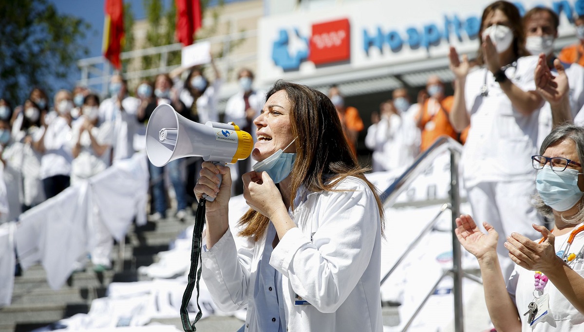 Los médicos de Madrid comienzan huelga indefinida contra la precaridad laboral