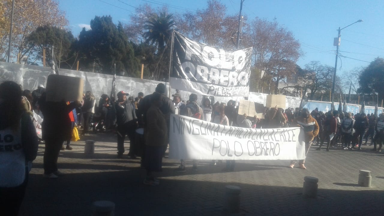 Movilización del Polo Obrero al municipio de Pilar