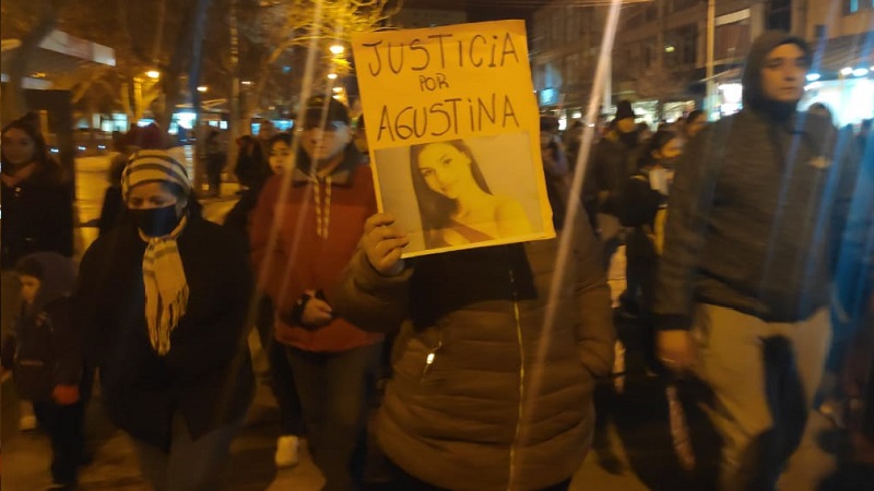 Gran manifestación tras la muerte de Agustina en Cipolletti 