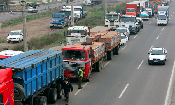 Caravana de camioneros: ¿Quiénes son realmente los terroristas?