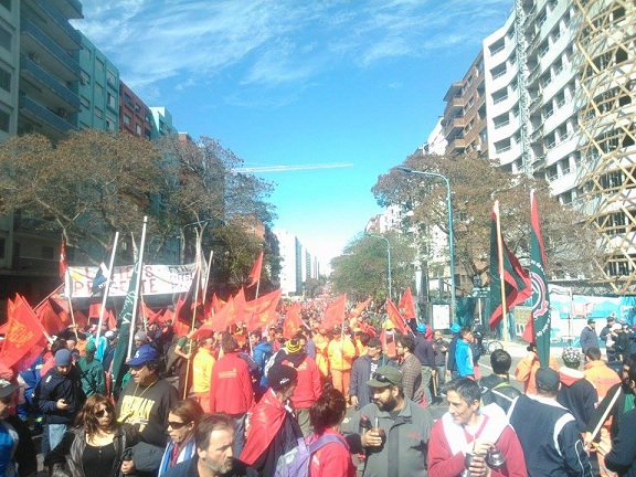 Más de 40 mil trabajadores se movilizaron en Montevideo