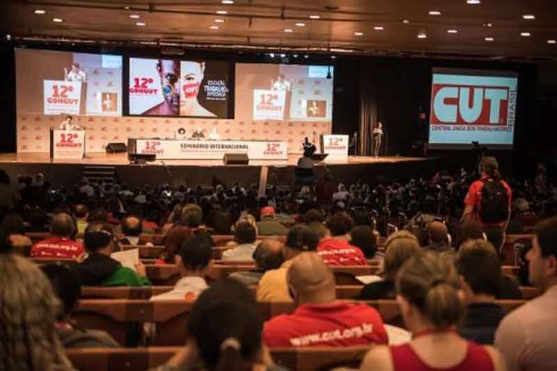 Congreso de la CUT aprueba resolución que generaliza la reducción de jornada con reducción salarial