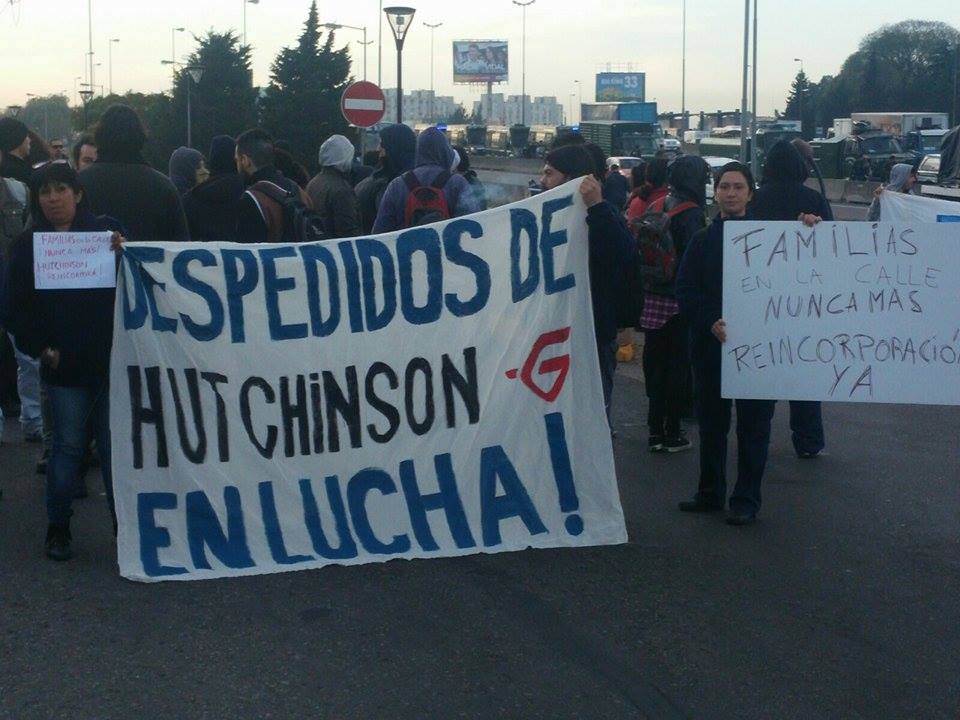 UBA: trabajadoras despedidas de Hutchinson en la FFyL