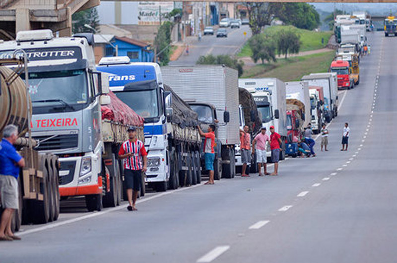 Líder del Comando Nacional de Transportes pide la renuncia de Dilma