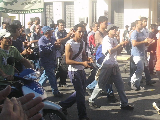 El sudor y la vida de los metalúrgicos, los negocios de las cúpulas