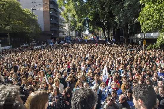 Elsa y Alejandra vuelven a las aulas: la lucha continúa