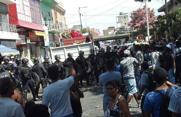 Represión en la Feria de Liniers: “No somos delincuentes, somos trabajadores”