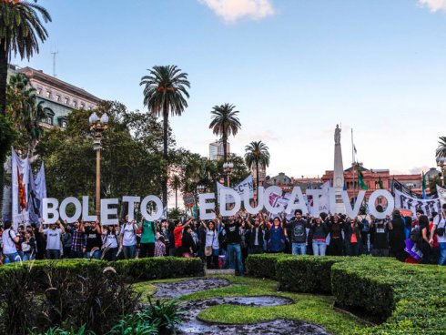 SUBE la bronca: estudiantes vuelven a las calles por #BoletoEducativoGratuito