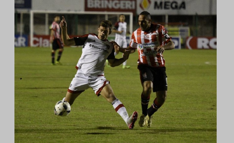 Newells goleó al humilde Sansinena por la Copa Argentina