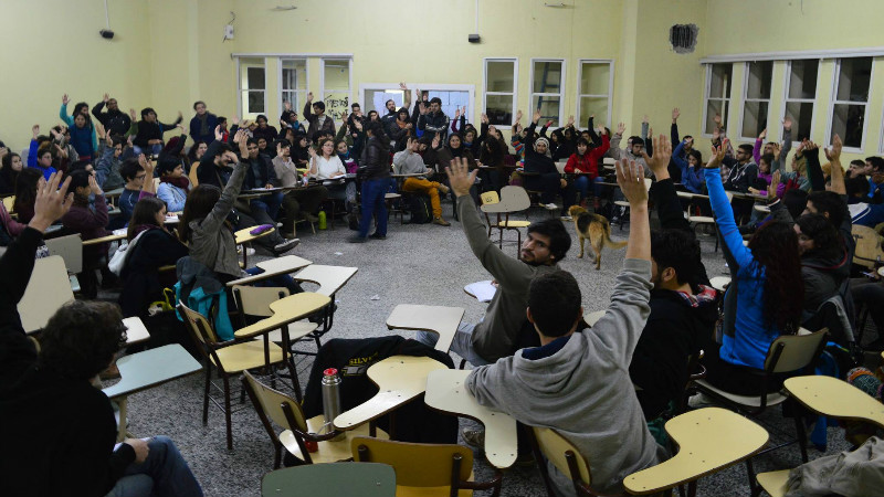 En la Universidad del Comahue se debate cómo seguir la lucha