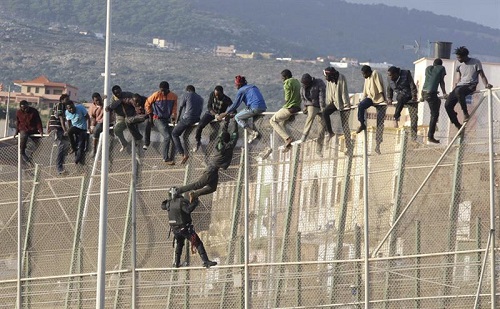 Video: Pierde un riñón el joven camerunés golpeado por Guardia Civil en Melilla 