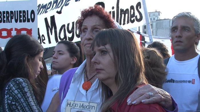 A sala llena se presentó en Rosario la película La construcción del enemigo