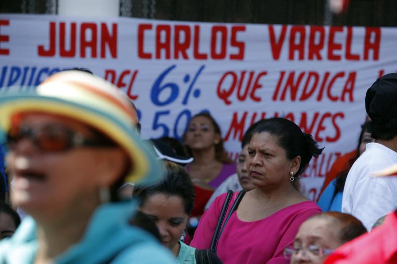 Docentes de Panamá levantan la huelga tras cinco días de paro