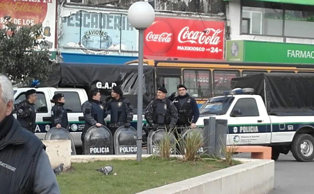 Continúan los desalojos de manteros en Morón