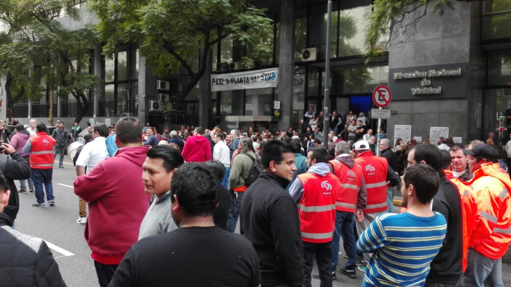 Masiva asamblea en la Dirección Nacional de Vialidad